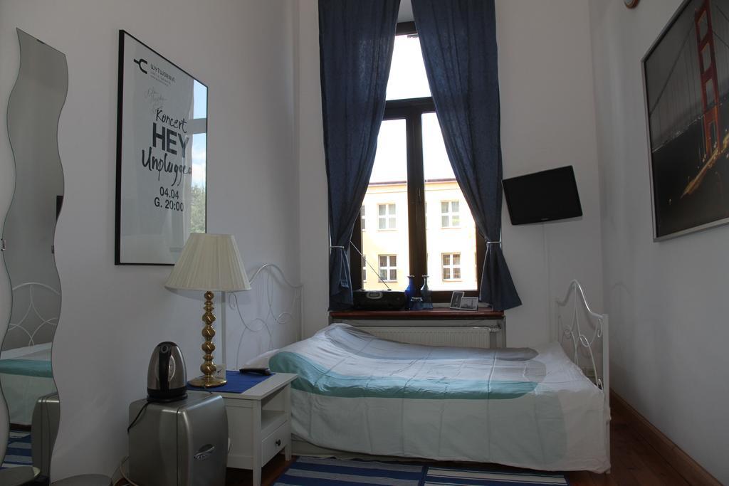 Pokoje Goscinne P.O.W. 17 Łódź Zimmer foto